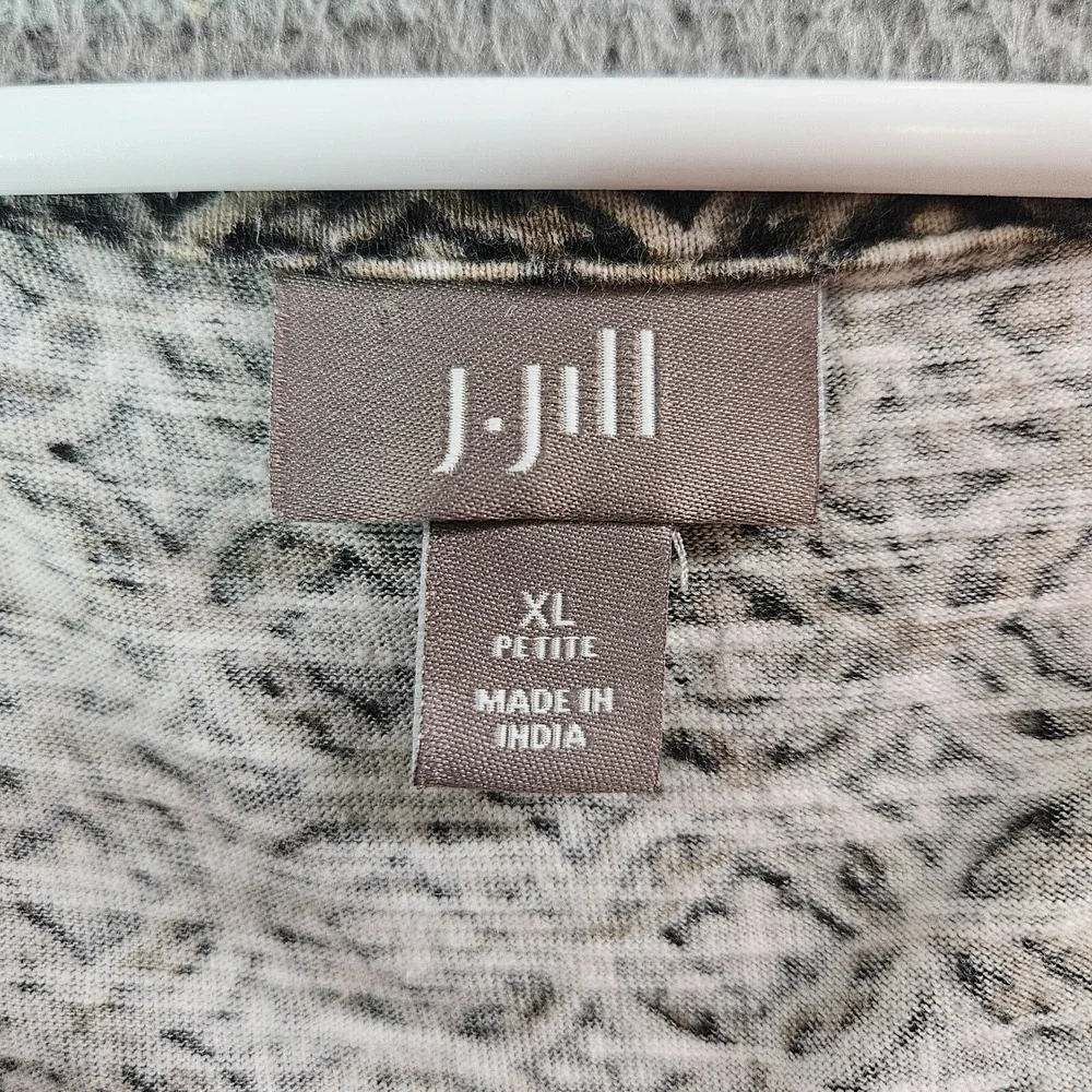 J Jill Tee Top Women XL Stretch Geometric Print Gray‎ Black White - Picture 4 of 10